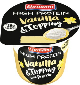 Vanilkový proteinový pudinkový dezert s proteinovým šlehačka.